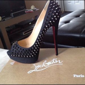 Christian lounoutin sz 41 spiked pumps